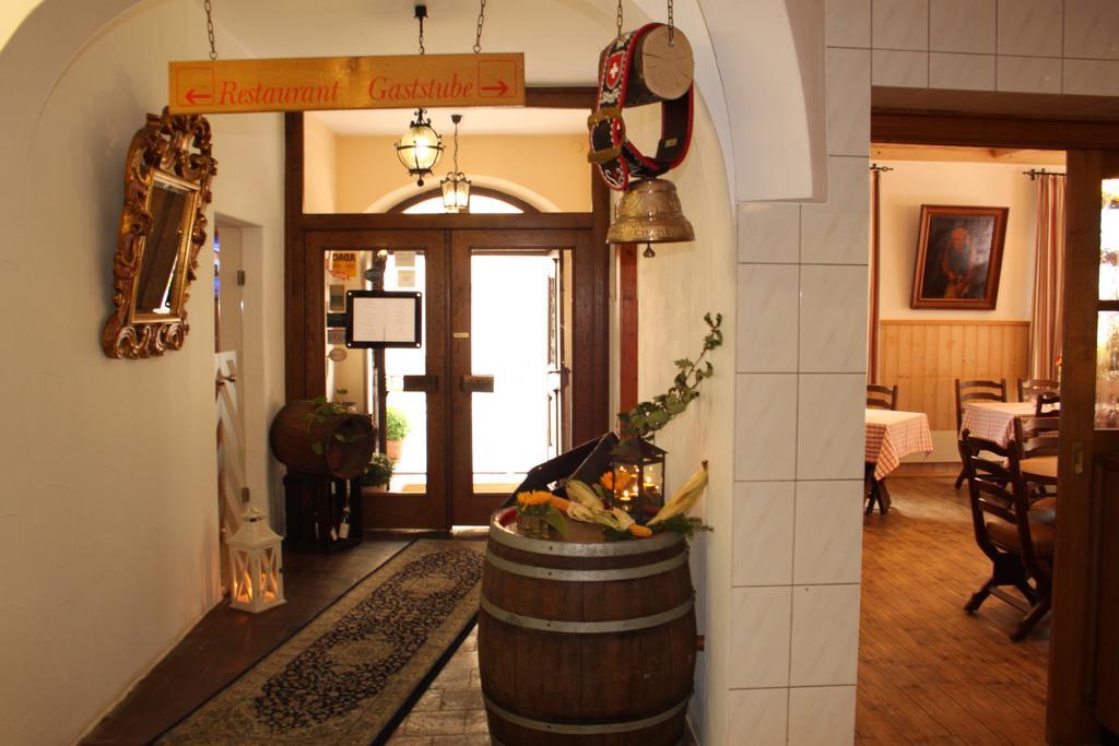 Hotel-Gasthof Die Post Brennerei Frankenhoehe Schillingsfuerst ภายนอก รูปภาพ